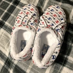 - Womens Champion slippers